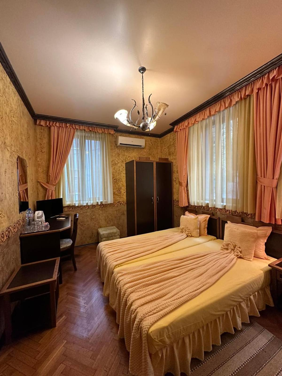 Guesthouse Petra Велико-Тирново Екстер'єр фото